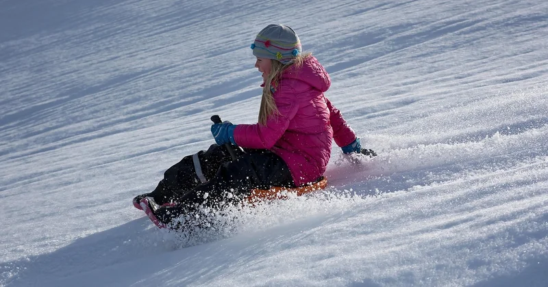 Activités nature dans les Pyrénées en hiver avec des enfants